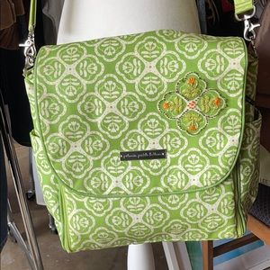 Gorgeous Petunia Pickle Bottom Diaperbag. Like New